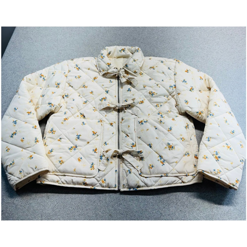 No Boundaries Quilted Jacket Womens L Cream Floral Bows Cottagecore Puffer Cozy